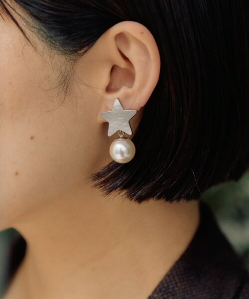 ear PAPILLONNER（イアパピヨネ）の「サティーナスターイヤリング（イヤリング・レディース・シルバー・FREE）」の6枚目の写真