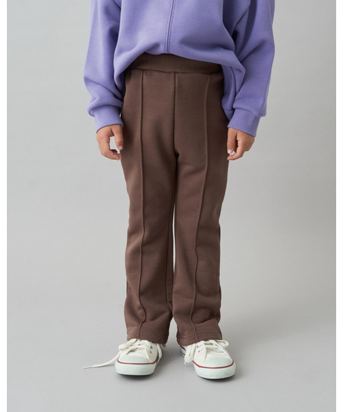 b・ROOM（ビールーム）の「【デイリースタンダードウェアシリーズ】【吸水速乾】センタープリーツフレアスウェットパンツ（その他パンツ・キッズ・ダークブラウン/ブルーグレー/オフホワイト/トップグレー/パープル/ブラック/ライトピンク・100cm/110cm/120cm/130cm/140cm/150cm）」の6枚目の写真