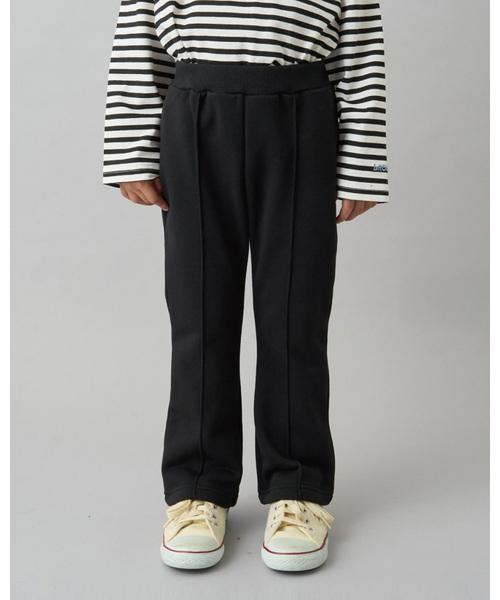 b・ROOM（ビールーム）の「【デイリースタンダードウェアシリーズ】【吸水速乾】センタープリーツフレアスウェットパンツ（その他パンツ・キッズ・ダークブラウン/ブルーグレー/オフホワイト/トップグレー/パープル/ブラック/ライトピンク・100cm/110cm/120cm/130cm/140cm/150cm）」の3枚目の写真