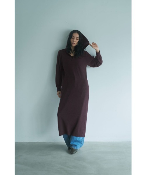 marjour（マージュール）の「HOODED KNIT ONEPIECE（ワンピース・レディース・ブラウン・M）」の11枚目の写真