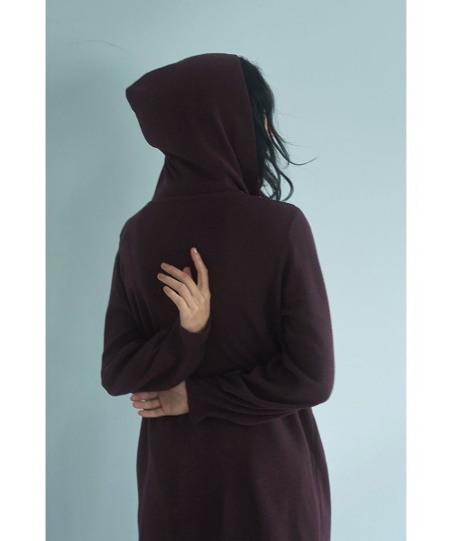 marjour（マージュール）の「HOODED KNIT ONEPIECE（ワンピース・レディース・ブラウン・M）」の15枚目の写真