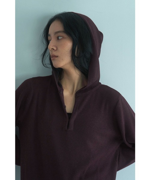 marjour（マージュール）の「HOODED KNIT ONEPIECE（ワンピース・レディース・ブラウン・M）」の17枚目の写真