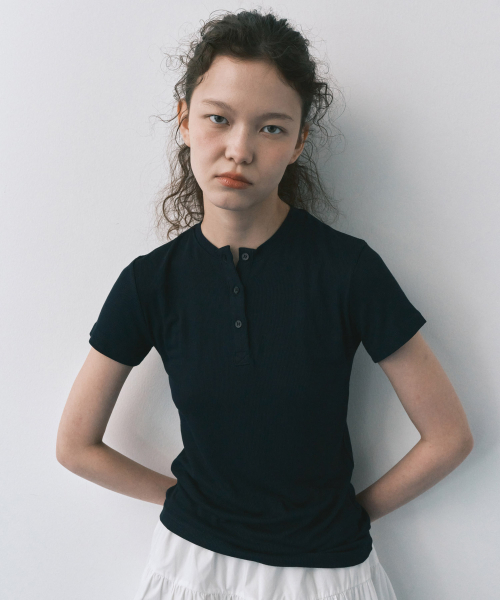 MAIS(マイス)の「HENRY SHORT SLEEVE TEE / DARK NAVY(Tシャツ/カットソー・レディース・ダークネイビー・FREE)」の1枚目の写真