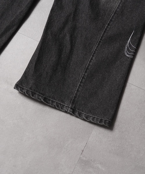 1111clothing(ワンフォークロージング)の「トライバル刺繍 カーブパンツ / Tribal Embroidered Curved Pants(デニムパンツ・メンズ・ブラック系2/ブラック系1・L/M)」の19枚目の写真