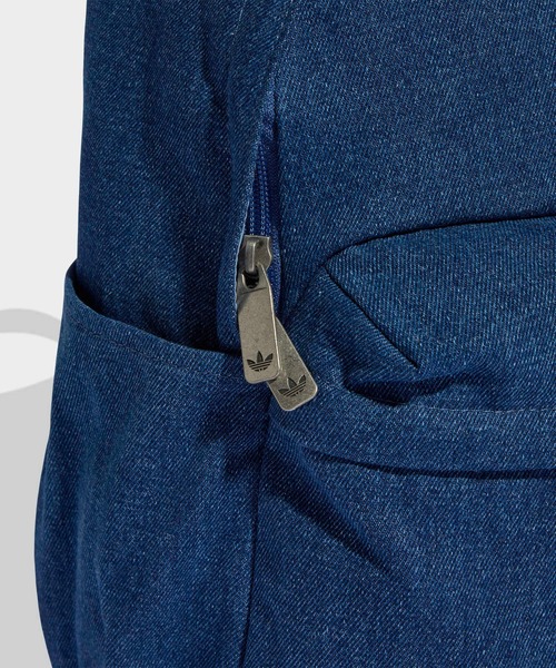 adidas（アディダス）の「アディカラー クラシック バックパック デニム / アディダスオリジナルス adidas Originals（バックパック/リュック・メンズ・ブルー・FREE）」の4枚目の写真