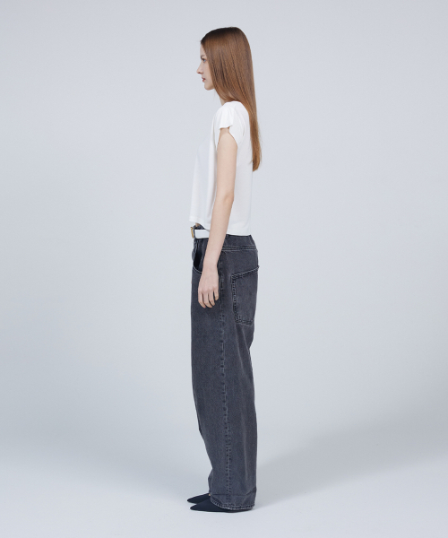 MMAM（ムアム）の「[ESSENTIAL] Logo basic slim T-shirt（Tシャツ/カットソー・レディース・アイボリー・FREE）」の4枚目の写真