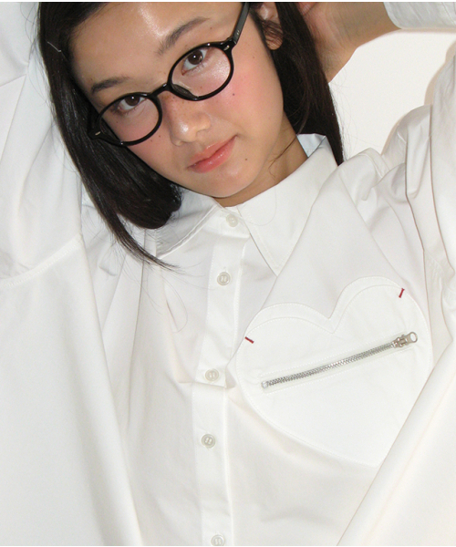 RONRON(ロンロン)の「DUET HEART ZIP POCKET SHIRT WHITE(シャツ/ブラウス・レディース・その他・FREE)」の3枚目の写真