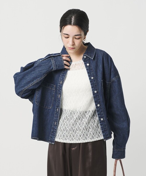 BEAUTY&YOUTH UNITED ARROWS(ビューティーアンドユースユナイテッドアローズ)の「【WEB限定】ショート デニムシャツ(シャツ/ブラウス・レディース・ネイビー/ライトブルー・FREE)」の2枚目の写真