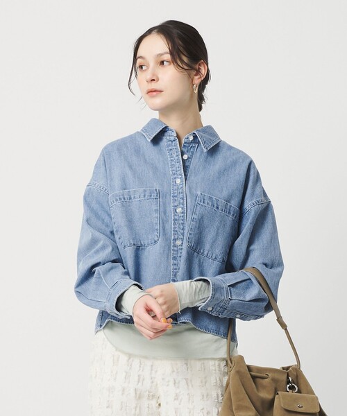 BEAUTY&YOUTH UNITED ARROWS(ビューティーアンドユースユナイテッドアローズ)の「【WEB限定】ショート デニムシャツ(シャツ/ブラウス・レディース・ネイビー/ライトブルー・FREE)」の3枚目の写真