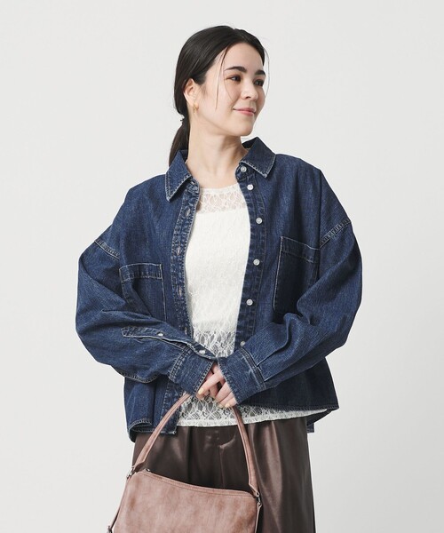 BEAUTY&YOUTH UNITED ARROWS(ビューティーアンドユースユナイテッドアローズ)の「【WEB限定】ショート デニムシャツ(シャツ/ブラウス・レディース・ネイビー/ライトブルー・FREE)」の7枚目の写真