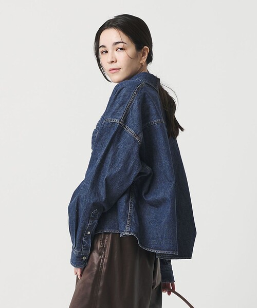 BEAUTY&YOUTH UNITED ARROWS(ビューティーアンドユースユナイテッドアローズ)の「【WEB限定】ショート デニムシャツ(シャツ/ブラウス・レディース・ネイビー/ライトブルー・FREE)」の8枚目の写真