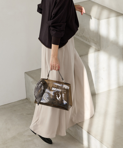 IENA（イエナ）の「キュプラサテンフレアスカート（スカート・レディース・ブラック/ピンク/ベージュ・34/36/38/40）」の17枚目の写真