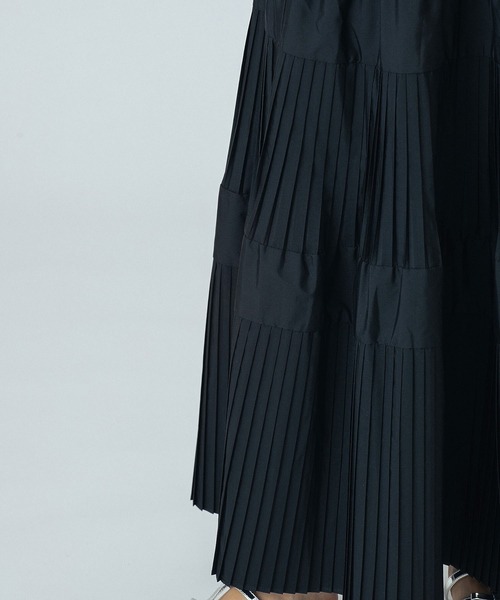 ROSE BUD(ローズバッド)の「TIERED SKIRT(スカート・レディース・カーキ/ブラック/ピンク・ONE SIZE)」の18枚目の写真