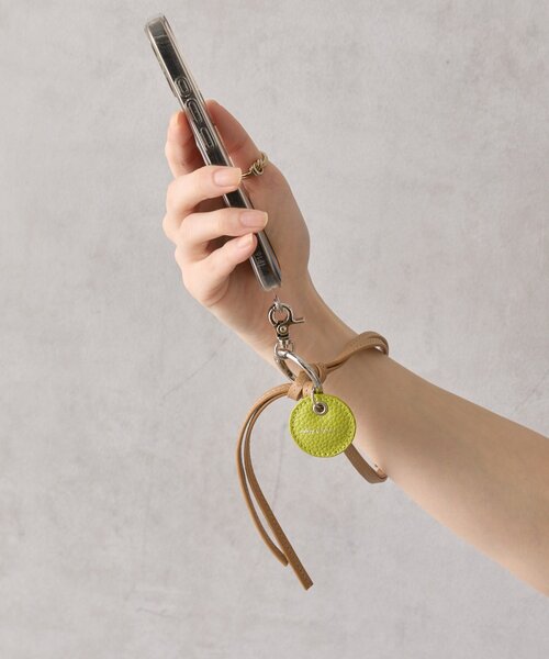 BIRTHDAY BAR（バースデイバー）の「【onoff//　オノフ】スマホストラップ／バッグチャーム（スマホグッズ・レディース・グレー/ブラック/ベージュ・0）」の20枚目の写真