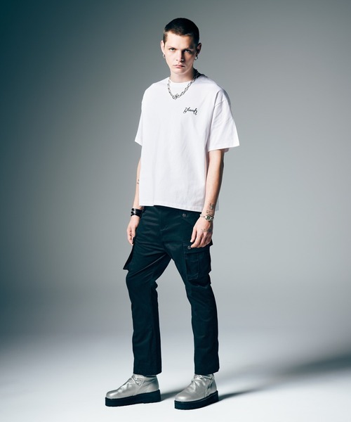 glamb（グラム）の「Floral Spin Logo T-Shirt / フローラルスピンロゴTシャツ（Tシャツ/カットソー・メンズ・ホワイト/ブラック・S/M/L）」の10枚目の写真