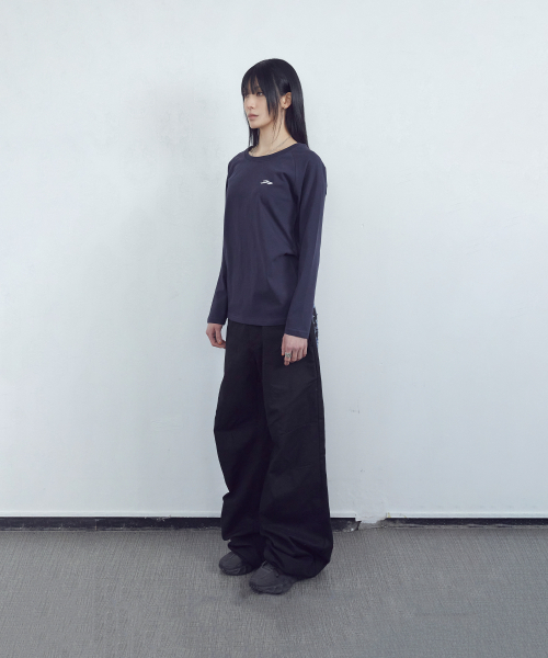 TANSANMAGNESIUM(タンサン マグネシウム)の「セルラノX炭酸ナグラン混ロングスリーブ(ネイビー)(Tシャツ/カットソー・レディース・その他・1/2)」の3枚目の写真