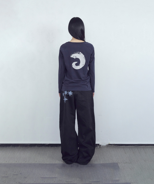TANSANMAGNESIUM(タンサン マグネシウム)の「セルラノX炭酸ナグラン混ロングスリーブ(ネイビー)(Tシャツ/カットソー・レディース・その他・1/2)」の5枚目の写真