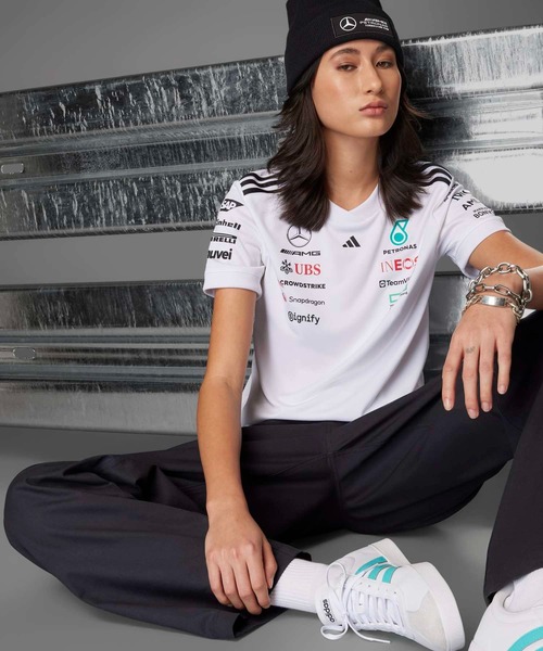 セール】MERCEDES-AMG PETRONAS F1チーム ドライバージャージー