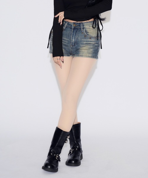 tinkerend（ティンカーエンド）の「Studded Short Fade Denim / スタッズフェードショートデニム（デニムパンツ・レディース・ブラック/ブルー・1/2）」の9枚目の写真