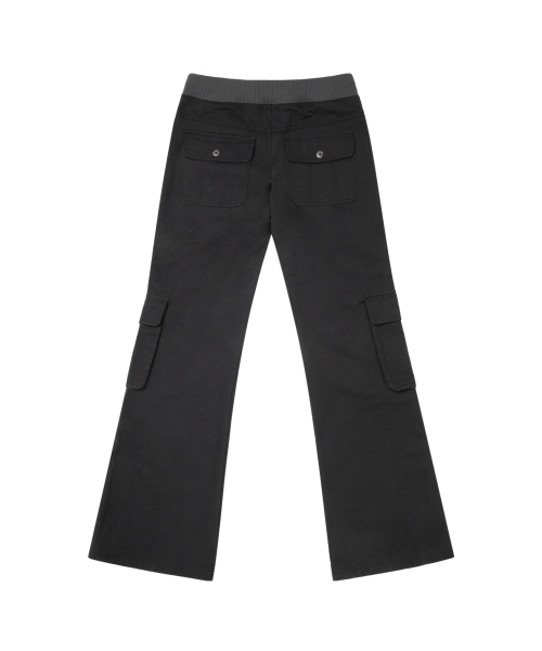 AAKAM(アーカム)の「Flare Cargo Pocket Pants (Black)(その他パンツ・レディース・その他・1/2)」の3枚目の写真