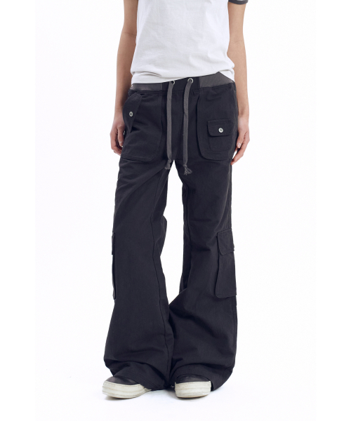 AAKAM(アーカム)の「Flare Cargo Pocket Pants (Black)(その他パンツ・レディース・その他・1/2)」の9枚目の写真