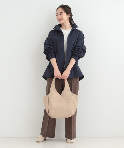 SHOO・LA・RUE(シューラルー)の「前後ポケットバルーントートバッグ(トートバッグ・レディース・ブラック/ベージュ/ブルー・00)」の7枚目の写真