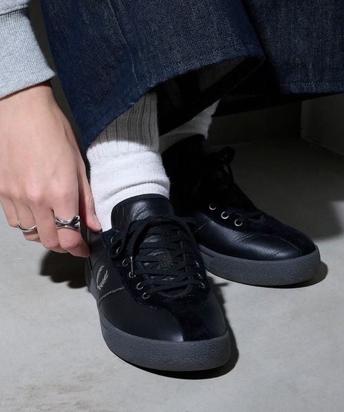 FRED PERRY(フレッドペリー)の「【FRED PERRY】TENNIS SHOE LEATHER / SUEDE B3418/テニスシューズ/スニーカー(スニーカー・メンズ・ブラック・28cm/27cm/26cm)」の4枚目の写真