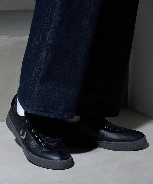 FRED PERRY(フレッドペリー)の「【FRED PERRY】TENNIS SHOE LEATHER / SUEDE B3418/テニスシューズ/スニーカー(スニーカー・メンズ・ブラック・28cm/27cm/26cm)」の2枚目の写真