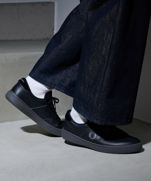 FRED PERRY(フレッドペリー)の「【FRED PERRY】TENNIS SHOE LEATHER / SUEDE B3418/テニスシューズ/スニーカー(スニーカー・メンズ・ブラック・28cm/27cm/26cm)」の3枚目の写真