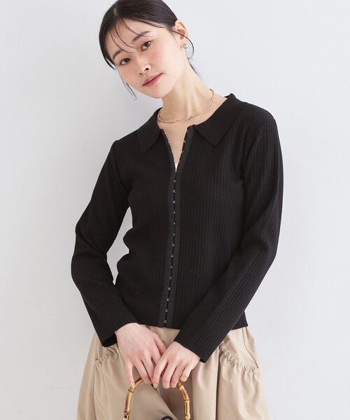 OPAQUE.CLIP(オペークドットクリップ)の「ポロ衿ホック使いリブニットカーディガン【洗濯機OK】(カーディガン/ボレロ・レディース・オフホワイト/ブルー/ブラック・00)」の2枚目の写真