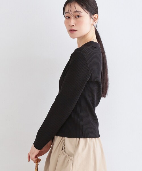 OPAQUE.CLIP(オペークドットクリップ)の「ポロ衿ホック使いリブニットカーディガン【洗濯機OK】(カーディガン/ボレロ・レディース・オフホワイト/ブルー/ブラック・00)」の8枚目の写真