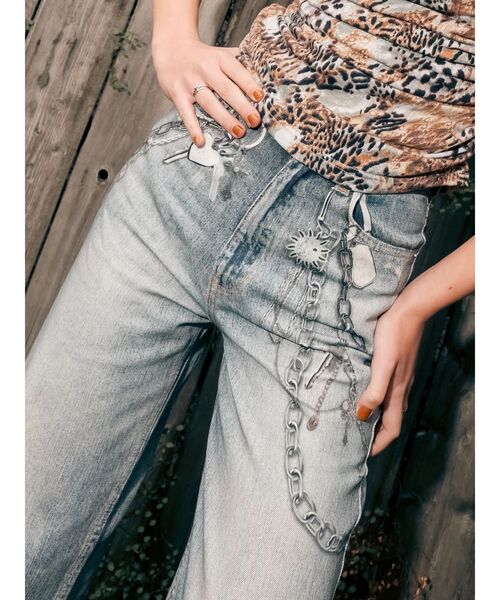 EVRIS(エヴリス)の「フェイクグラフィックワイドパンツ(デニムパンツ・レディース・インディゴブルー/ブラック/ライトブルー・SMALL/MEDIUM)」の7枚目の写真