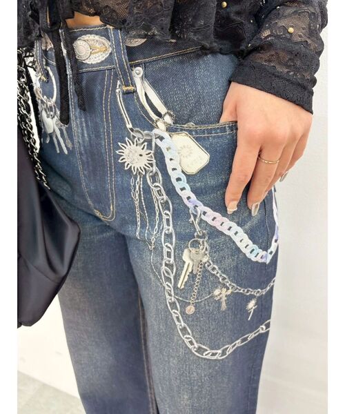 EVRIS(エヴリス)の「フェイクグラフィックワイドパンツ(デニムパンツ・レディース・インディゴブルー/ブラック/ライトブルー・SMALL/MEDIUM)」の21枚目の写真