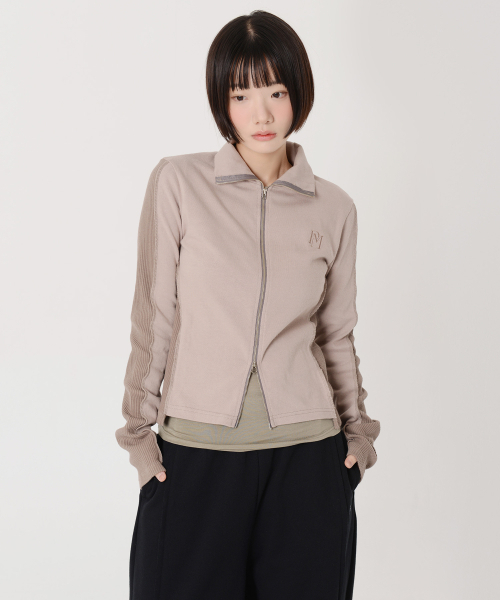 PIECEMAKER(ピースメーカー)の「カットオフミックスドツーウェイジップアップジャケット(ピンクベージュ)(ナイロンジャケット・レディース・その他・FREE)」の2枚目の写真