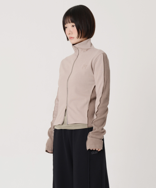 PIECEMAKER(ピースメーカー)の「カットオフミックスドツーウェイジップアップジャケット(ピンクベージュ)(ナイロンジャケット・レディース・その他・FREE)」の3枚目の写真