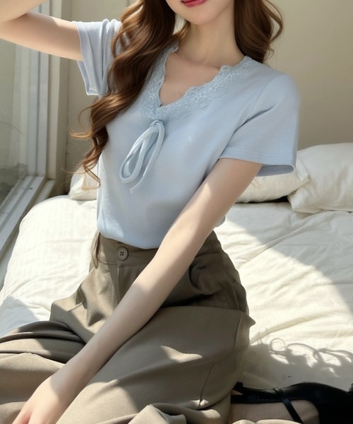 Ada.（エイダ）の「Vネック フリル リボン デザイン 半袖 トップス（Tシャツ/カットソー・レディース・ブルー/ホワイト/ブラック・FREE）」の7枚目の写真