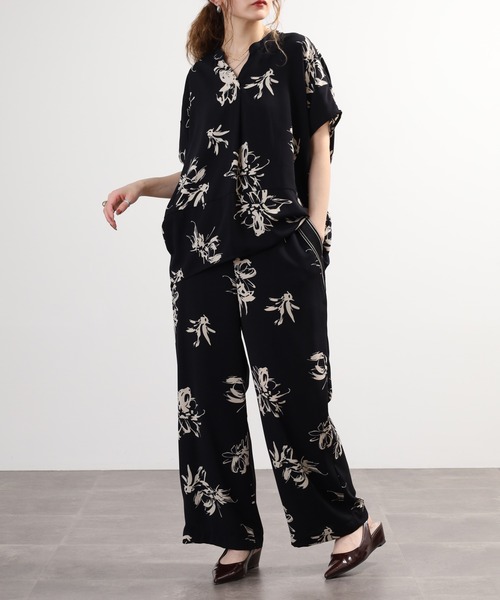 EGLANTINE(エグランティーヌ)の「EGLANTINE セットアップ対応 花柄プリントパンツ(その他パンツ・レディース・ブラック/カーキ・40)」の14枚目の写真