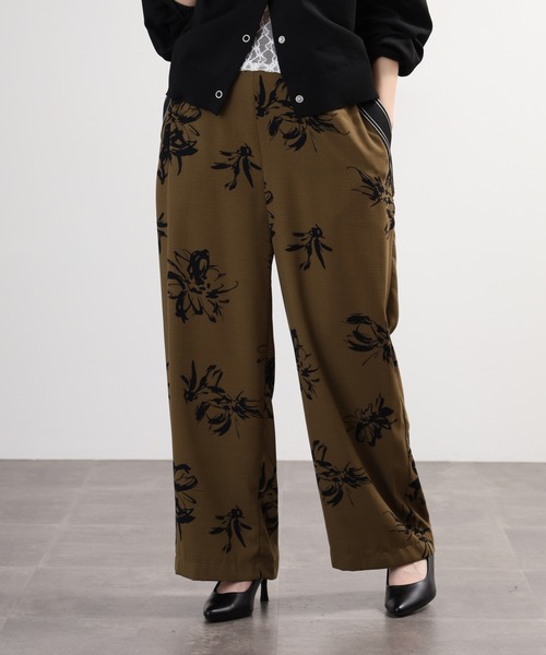 EGLANTINE(エグランティーヌ)の「EGLANTINE セットアップ対応 花柄プリントパンツ(その他パンツ・レディース・ブラック/カーキ・40)」の17枚目の写真
