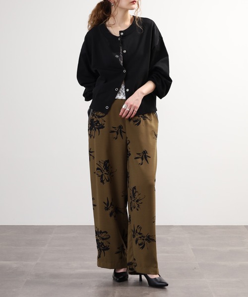 EGLANTINE(エグランティーヌ)の「EGLANTINE セットアップ対応 花柄プリントパンツ(その他パンツ・レディース・ブラック/カーキ・40)」の22枚目の写真