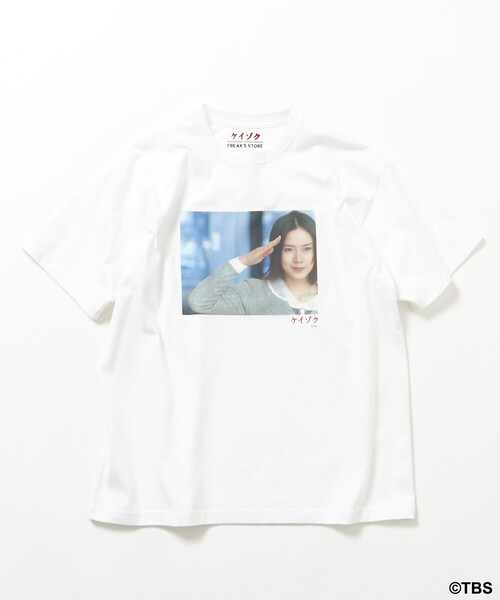 FREAK'S STORE(フリークスストア)の「TBSドラマ『ケイゾク』コラボ「SHIBATA」フロントプリント ショートスリーブ クルーネックTシャツ A(Tシャツ/カットソー・メンズ・ホワイト/ブラック・LARGE/MEDIUM/X-LARGE)」の1枚目の写真