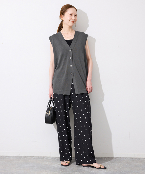 SLOBE IENA（スローブイエナ）の「《セットアップ対応可/》コットンポリ ニットジレ（ベスト・レディース・ベージュ/チャコールグレー・FREE）」の13枚目の写真