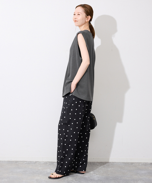 SLOBE IENA（スローブイエナ）の「《セットアップ対応可/》コットンポリ ニットジレ（ベスト・レディース・ベージュ/チャコールグレー・FREE）」の14枚目の写真