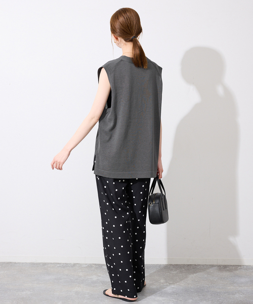 SLOBE IENA（スローブイエナ）の「《セットアップ対応可/》コットンポリ ニットジレ（ベスト・レディース・ベージュ/チャコールグレー・FREE）」の15枚目の写真