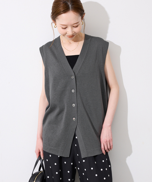 SLOBE IENA（スローブイエナ）の「《セットアップ対応可/》コットンポリ ニットジレ（ベスト・レディース・ベージュ/チャコールグレー・FREE）」の16枚目の写真