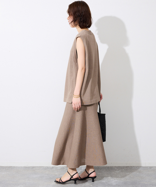 SLOBE IENA（スローブイエナ）の「《セットアップ対応可/》コットンポリ ニットジレ（ベスト・レディース・ベージュ/チャコールグレー・FREE）」の22枚目の写真