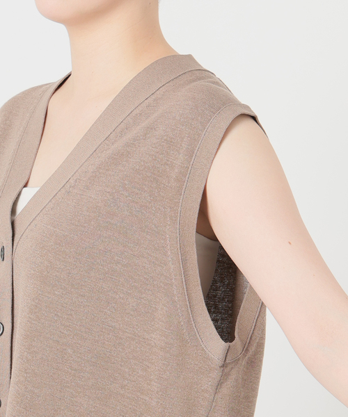 SLOBE IENA（スローブイエナ）の「《セットアップ対応可/》コットンポリ ニットジレ（ベスト・レディース・ベージュ/チャコールグレー・FREE）」の5枚目の写真