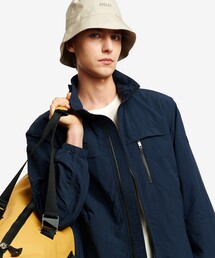 AIGLE（エーグル）の「軽量 撥水 UVカット フロントヨーク フーデッドショートジャケット（マウンテンパーカー）」