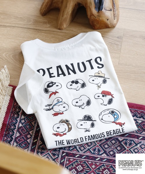 PEANUTS(ピーナッツ)の「PEANUTSプリント/刺繍Tシャツ 半袖(Tシャツ/カットソー・レディース・オフホワイト/ピンクベージュ/ホワイト系/ブルーグレー/ネイビー/チャコール・LL/M/L)」の1枚目の写真