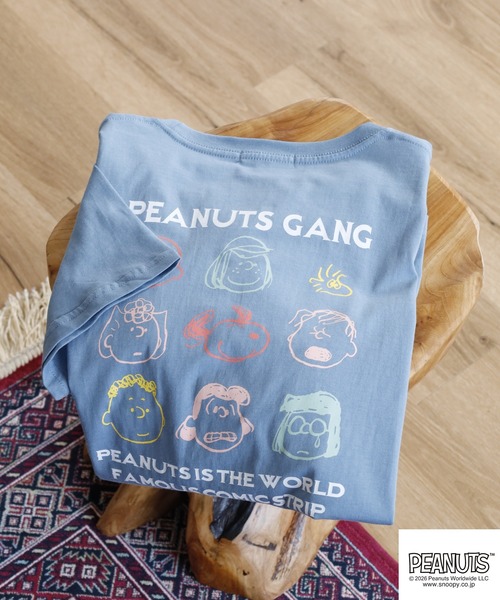 PEANUTS(ピーナッツ)の「PEANUTSプリント/刺繍Tシャツ 半袖(Tシャツ/カットソー・レディース・オフホワイト/ピンクベージュ/ホワイト系/ブルーグレー/ネイビー/チャコール・LL/M/L)」の3枚目の写真