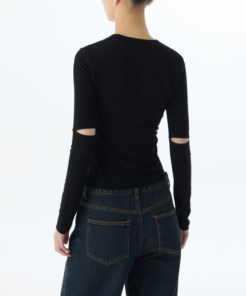 MUSINSA STANDARD WOMAN（ムシンサスタンダードウーマン）の「ウィメンズテンセルスリムエルボカットアウト長袖Tシャツ[ブラック]（Tシャツ/カットソー・レディース・その他・MEDIUM/LARGE/SMALL/X-SMALL）」の2枚目の写真